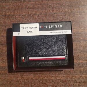Tommy Hilfiger Black Leather Card Holder